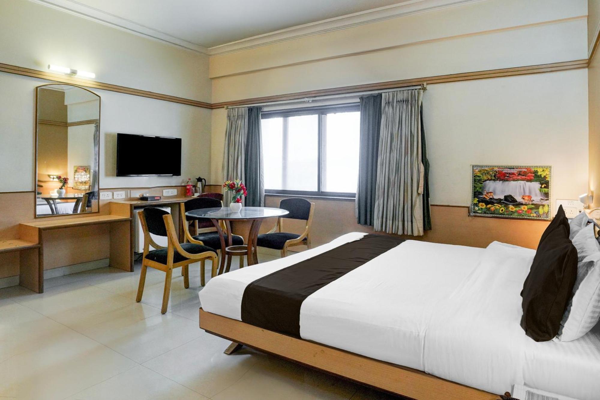 Super Collection O Limda Chowk Formerly Hotel Harmony Rajkot Εξωτερικό φωτογραφία