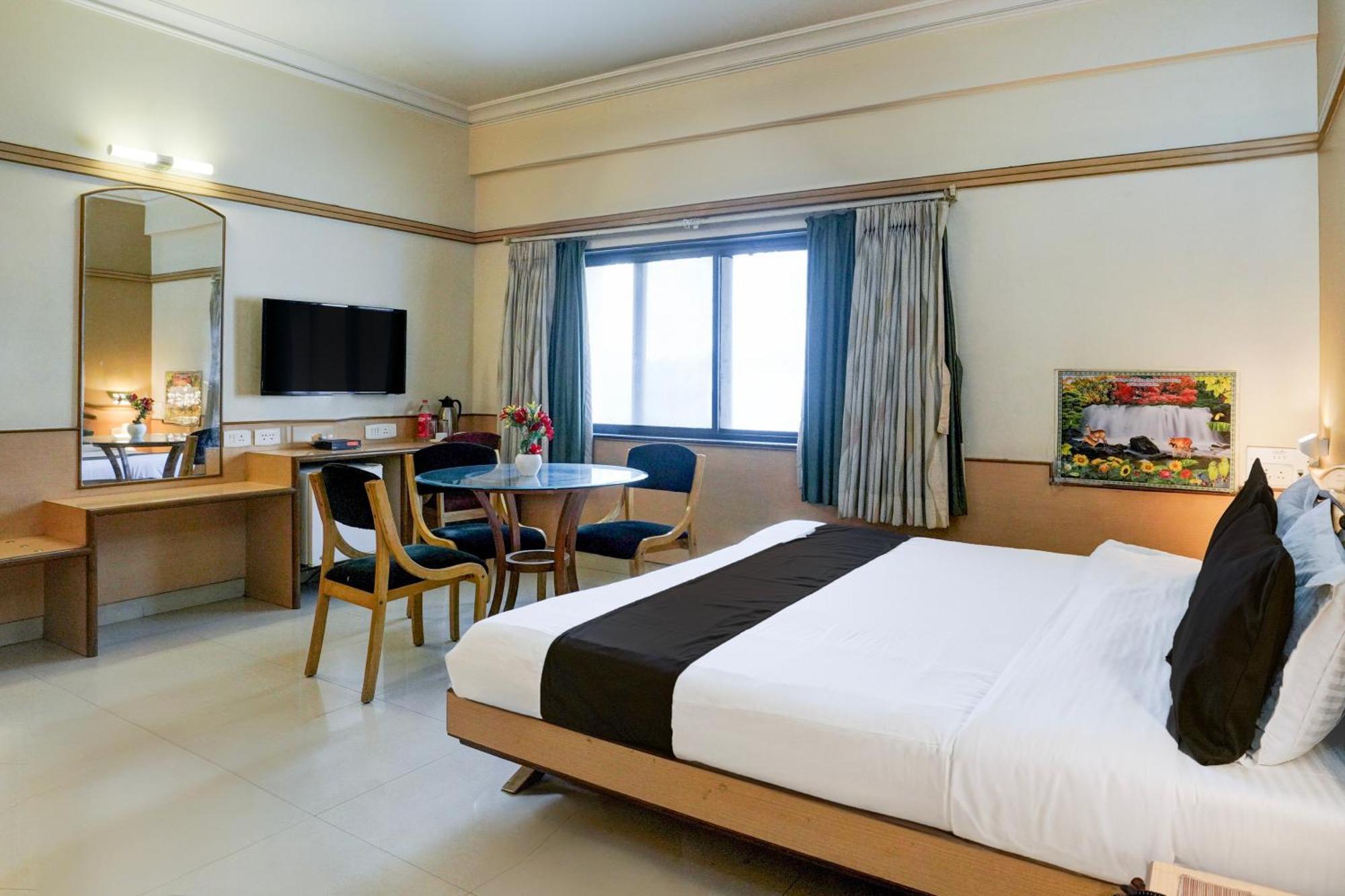 Super Collection O Limda Chowk Formerly Hotel Harmony Rajkot Εξωτερικό φωτογραφία